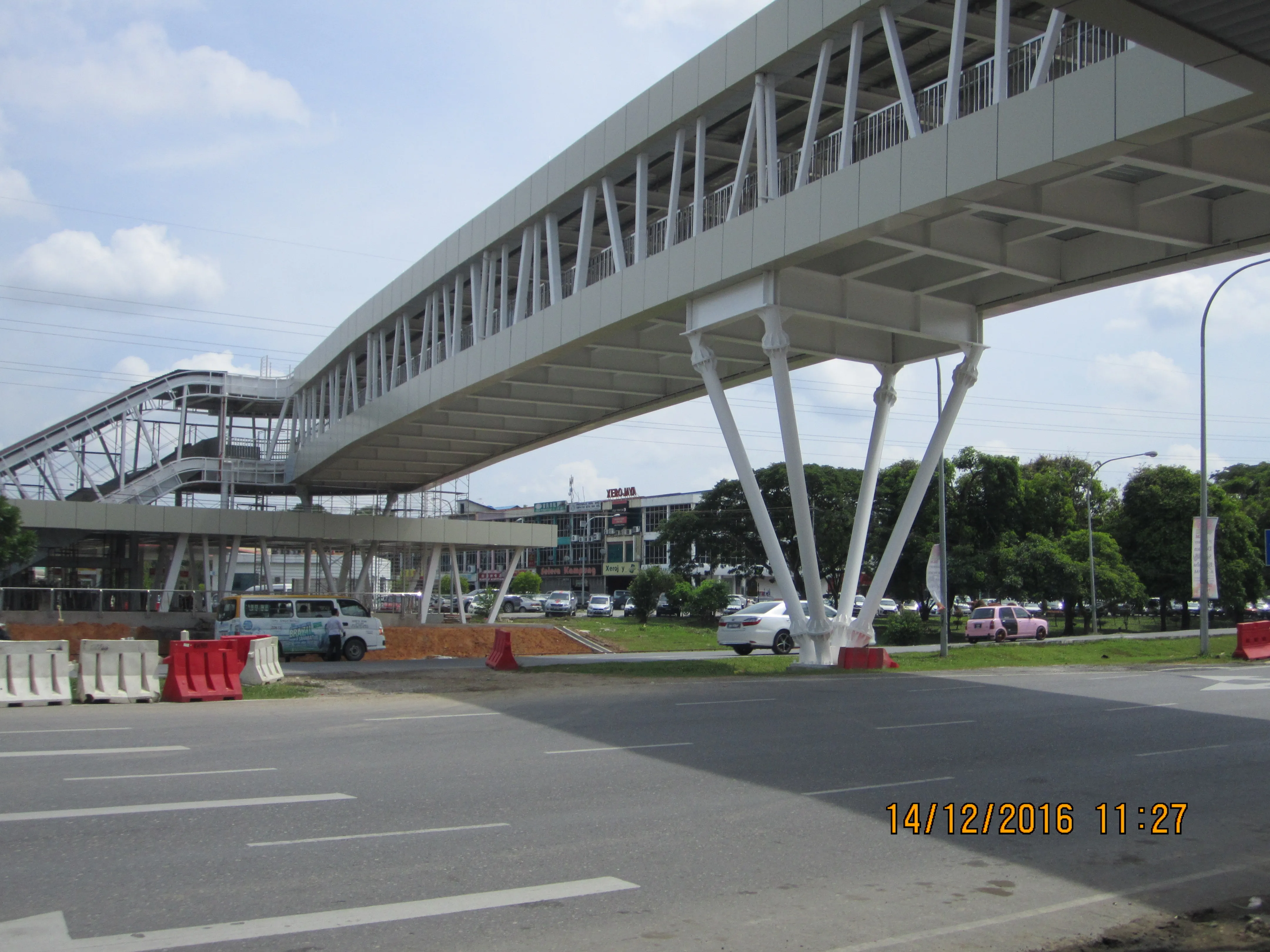 Overhead Pedestrial Bridge at Meadan Jaya & Assyakirin Commercial Square. Bintulu
